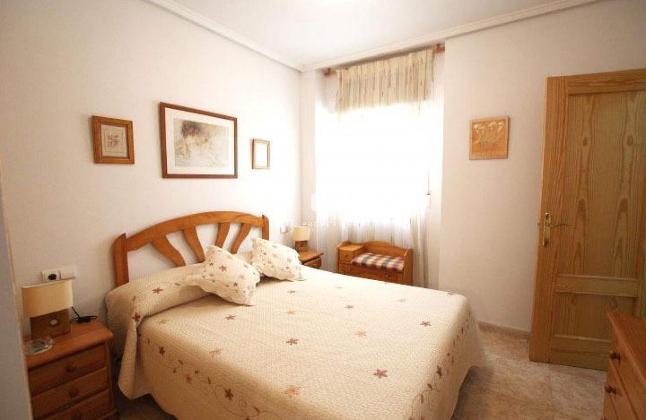 Tweedehands - Appartement / flat -
Guardamar del Segura - Pueblo