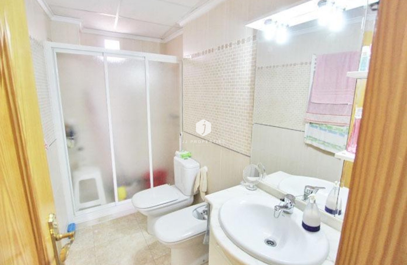 Tweedehands - Appartement / flat -
Guardamar del Segura - Pueblo