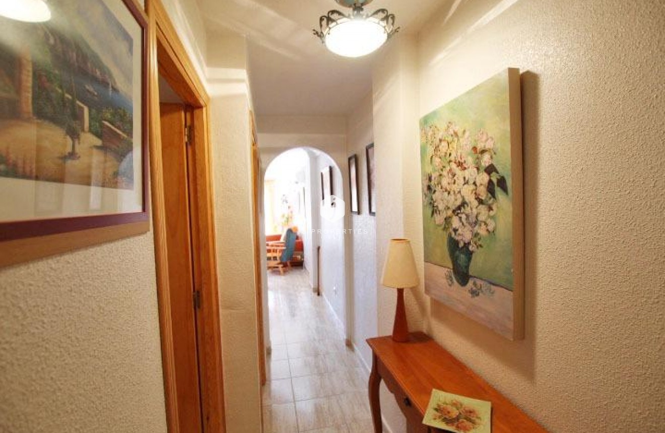 Tweedehands - Appartement / flat -
Guardamar del Segura - Centro