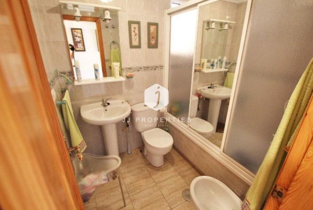 Tweedehands - Appartement / flat -
Guardamar del Segura - Centro