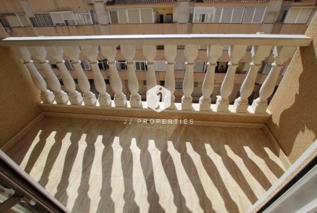 Tweedehands - Appartement / flat -
Guardamar del Segura - Centro