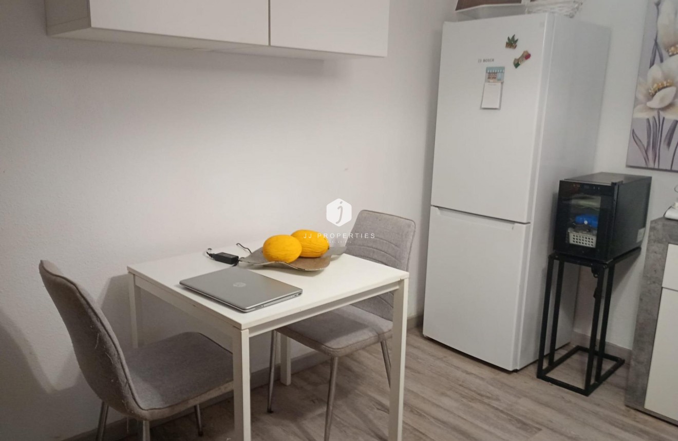 Tweedehands - Bungalow -
Torrevieja - La Siesta - El Salado - Torreta