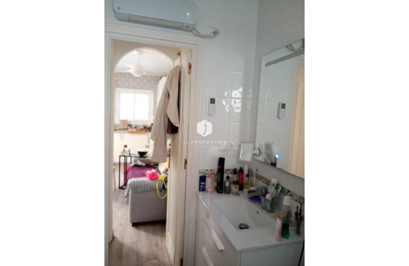 Tweedehands - Bungalow -
Torrevieja - La Siesta - El Salado - Torreta