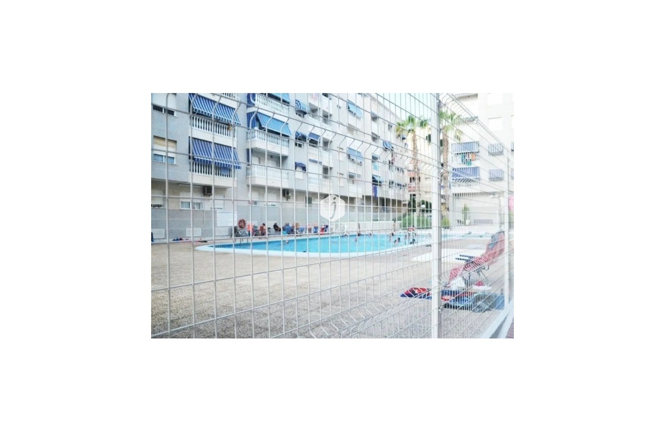 Tweedehands - Appartement / flat -
Torrevieja - Costa Blanca