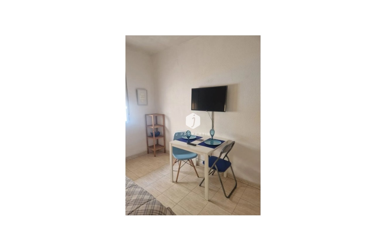 Tweedehands - Appartement / flat -
Torrevieja - Costa Blanca