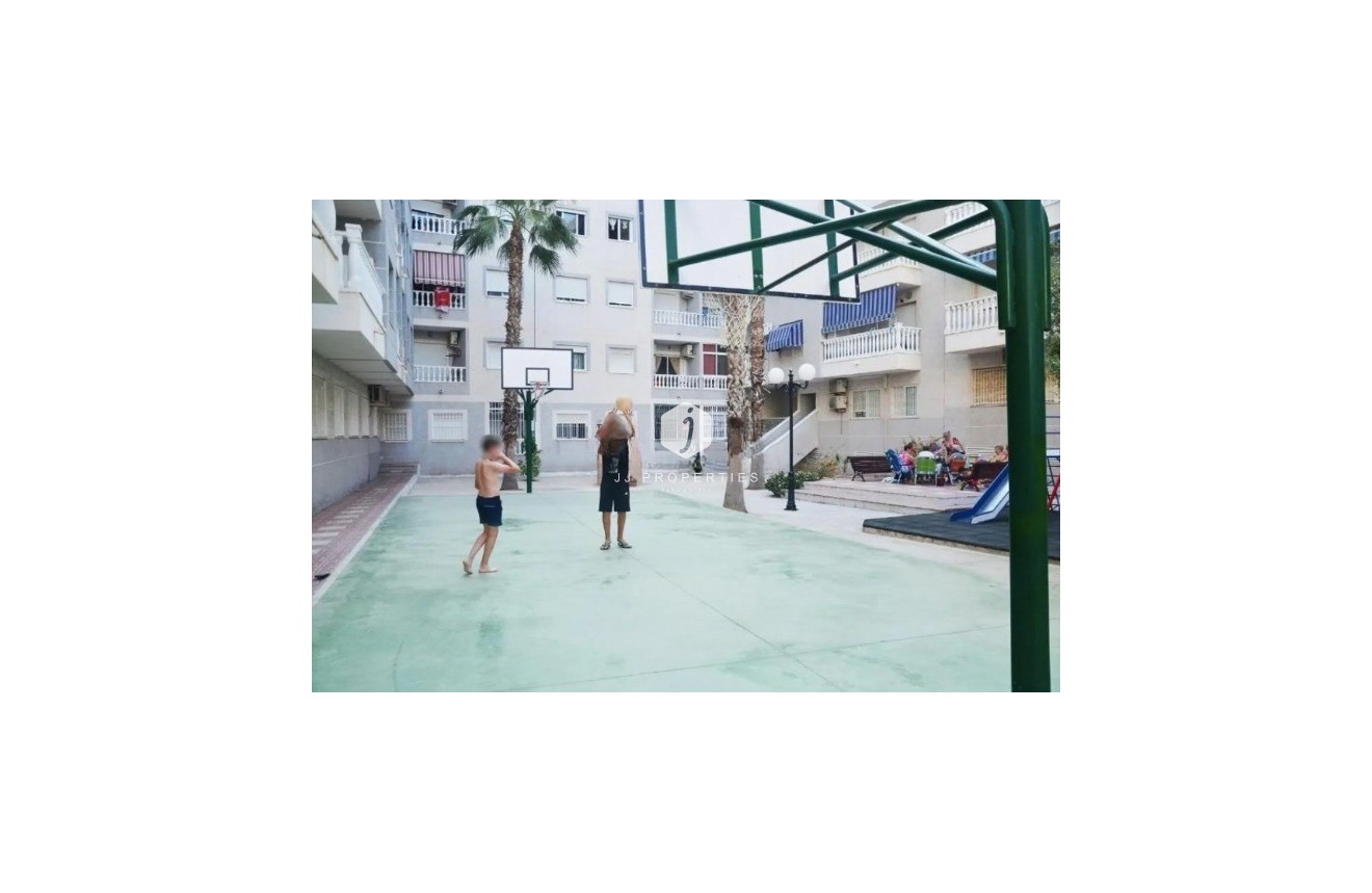 Tweedehands - Appartement / flat -
Torrevieja - Costa Blanca