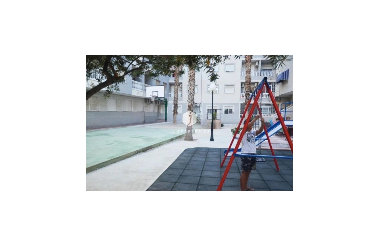 Tweedehands - Appartement / flat -
Torrevieja - Costa Blanca