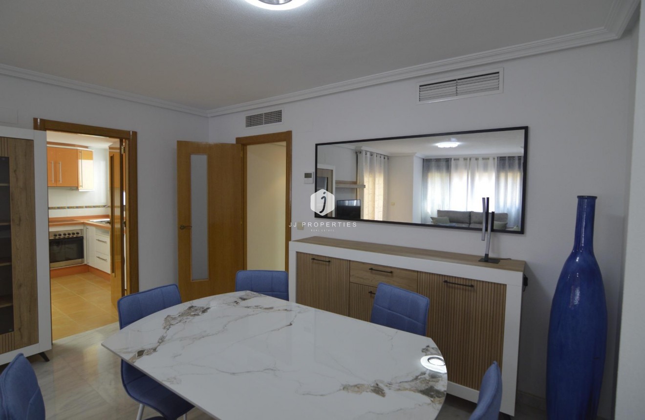 Tweedehands - Appartement / flat -
Torrevieja - Playa del Cura