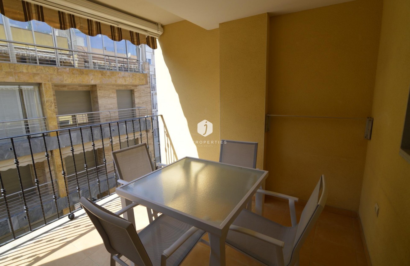 Tweedehands - Appartement / flat -
Torrevieja - Playa del Cura
