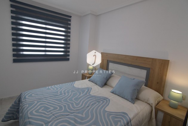 Tweedehands - Appartement / flat -
Torrevieja - Playa del Cura