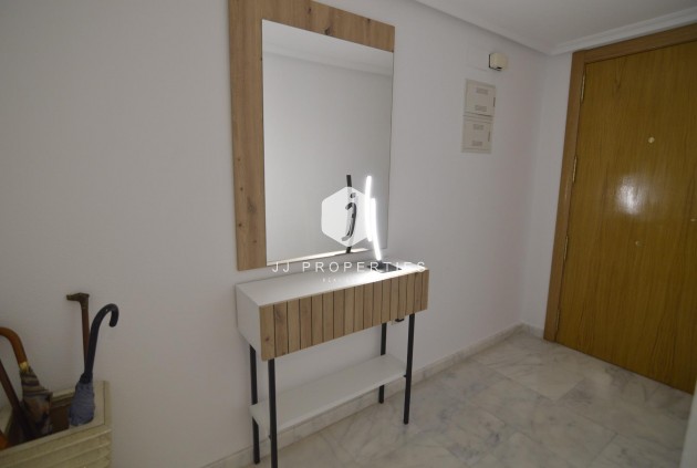 Tweedehands - Appartement / flat -
Torrevieja - Playa del Cura