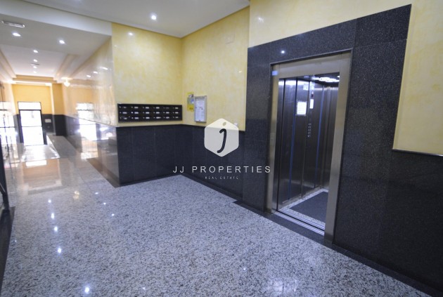 Tweedehands - Appartement / flat -
Torrevieja - Playa del Cura