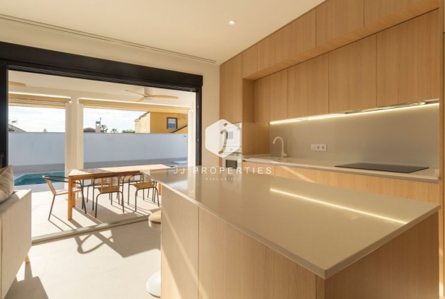 Tweedehands - Chalet -
Torrevieja - Costa Blanca