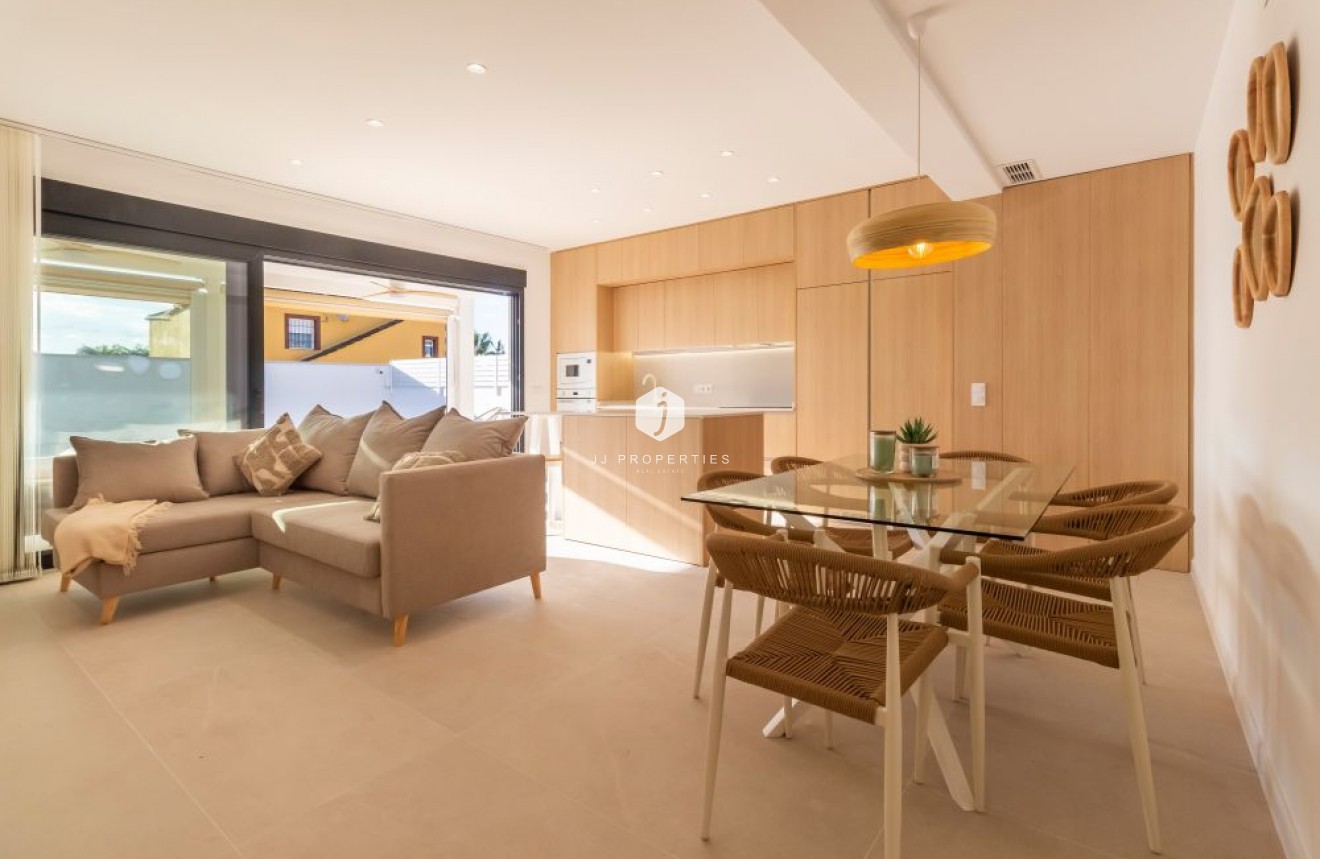 Tweedehands - Chalet -
Torrevieja - Costa Blanca