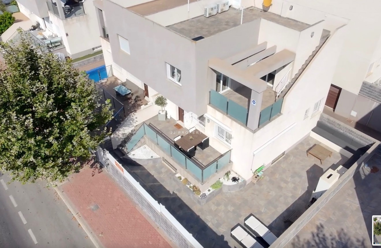 Tweedehands - Villa -
Torrevieja - Costa Blanca