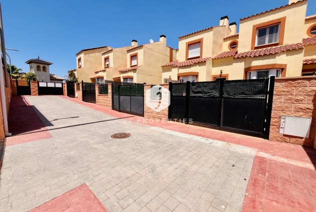 Tweedehands - Chalet -
Cabo Roig - Costa Blanca