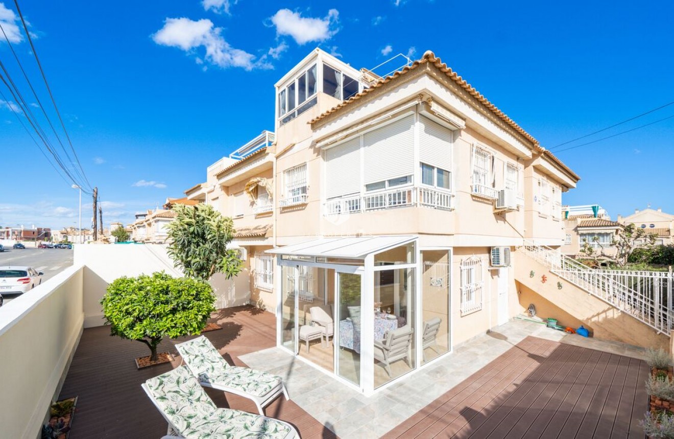 Tweedehands - duplex -
Torrevieja - Costa Blanca