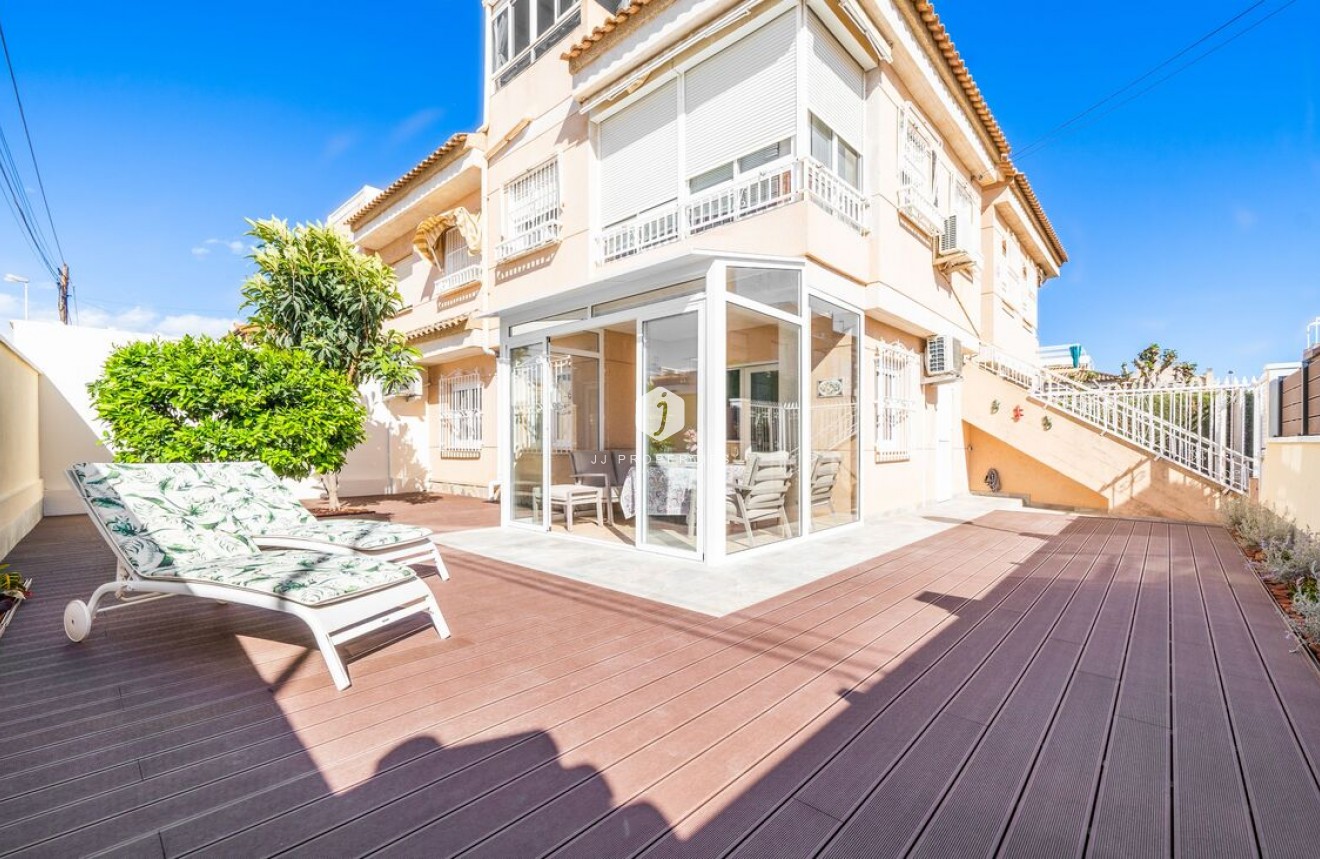 Tweedehands - duplex -
Torrevieja - Costa Blanca