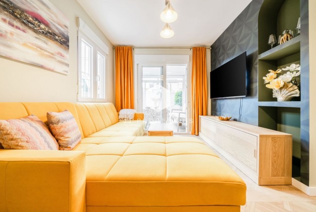 Tweedehands - duplex -
Torrevieja - Costa Blanca