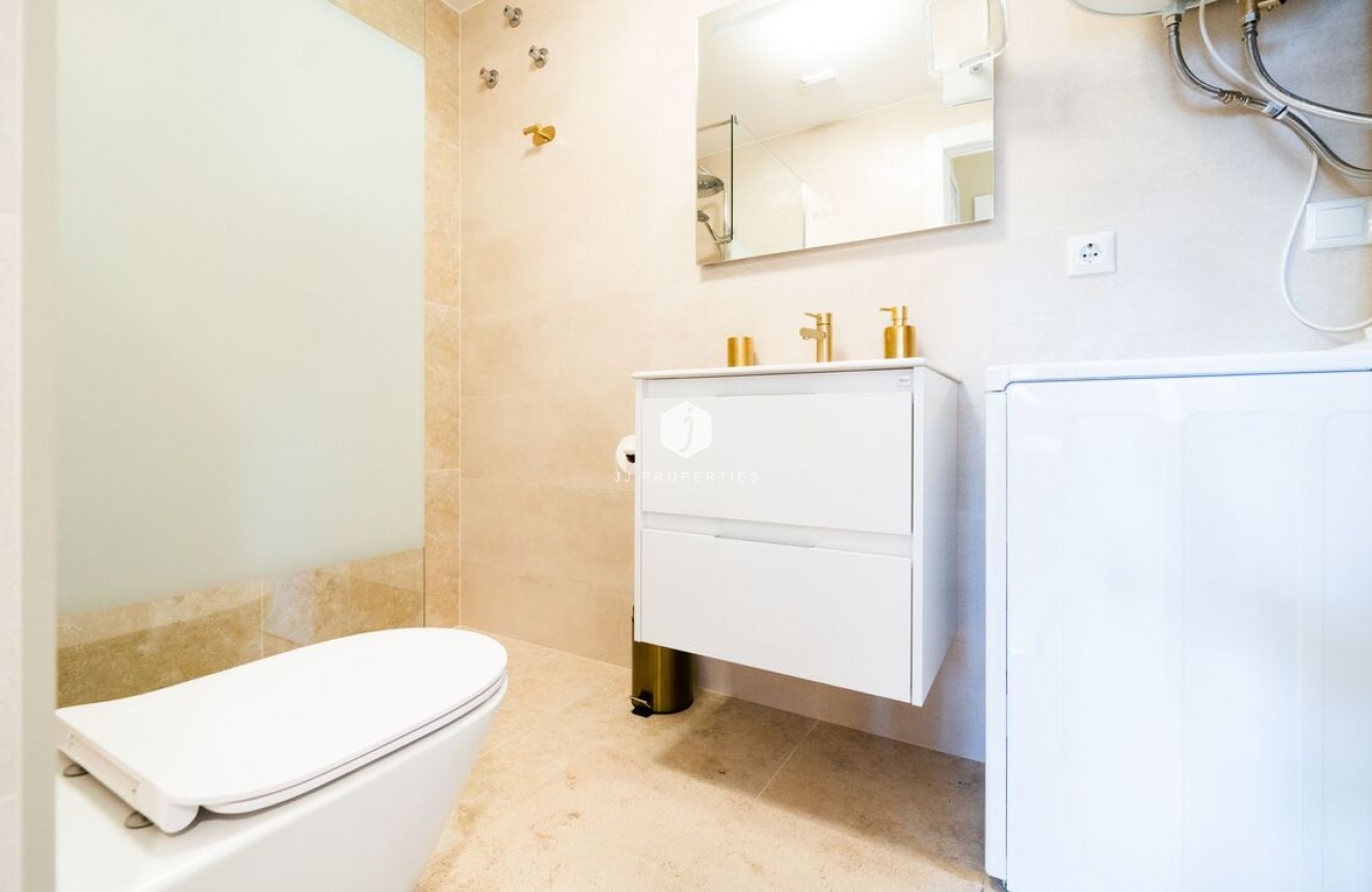 Tweedehands - duplex -
Torrevieja - Costa Blanca