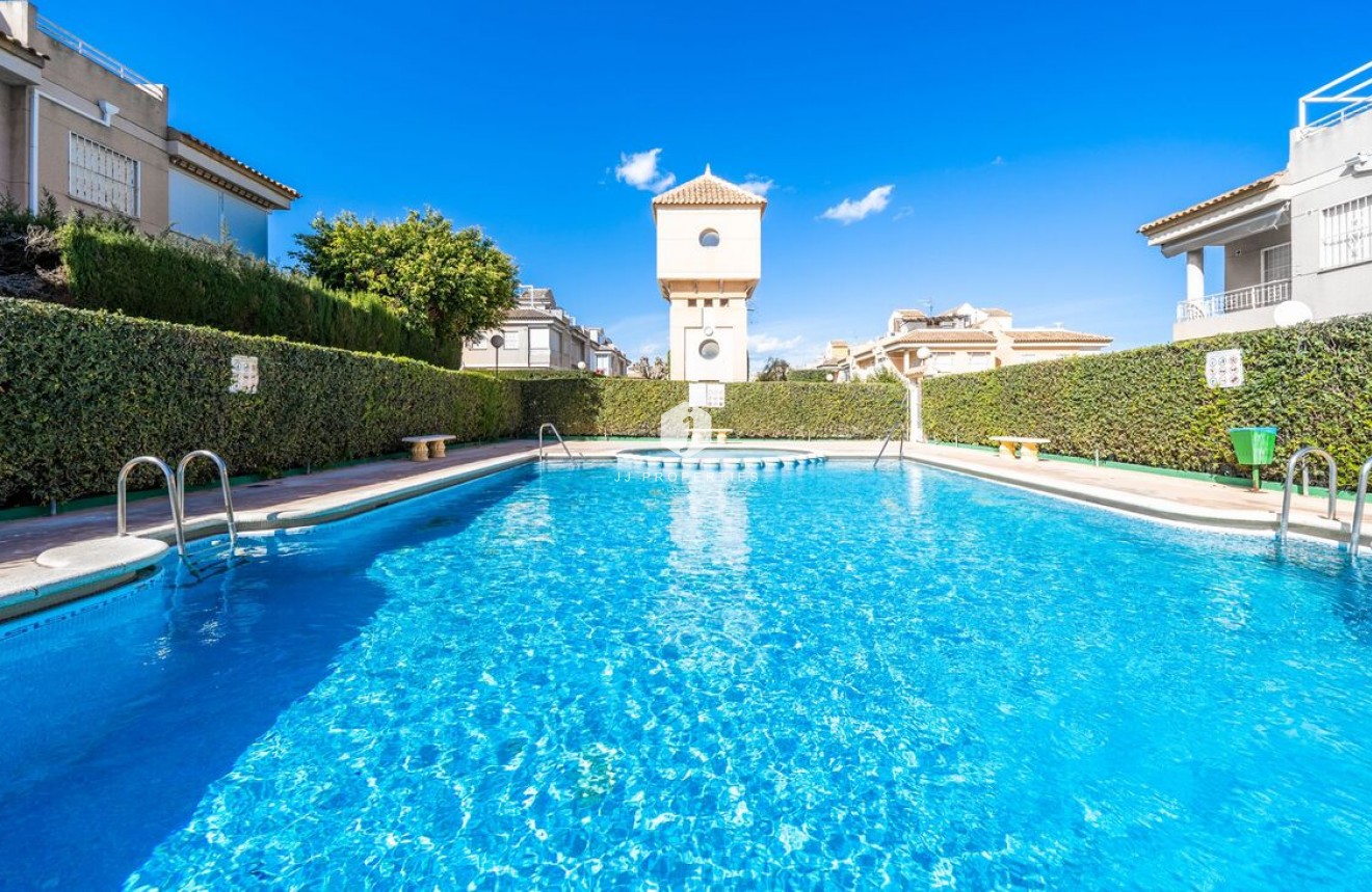 Tweedehands - duplex -
Torrevieja - Costa Blanca