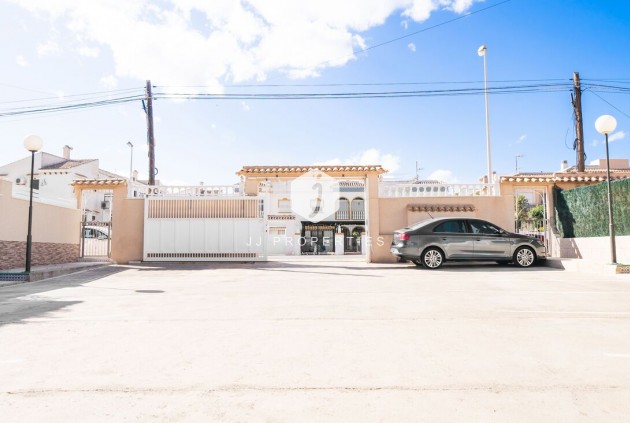 Tweedehands - duplex -
Torrevieja - Costa Blanca