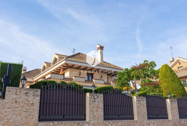 Tweedehands - Villa -
Torrevieja - La veleta