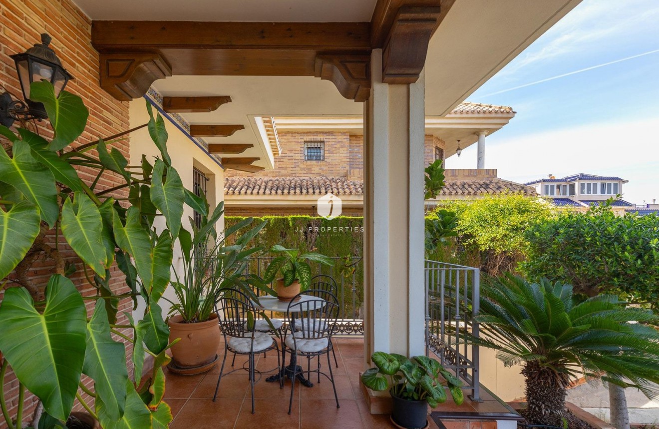 Tweedehands - Villa -
Torrevieja - La veleta