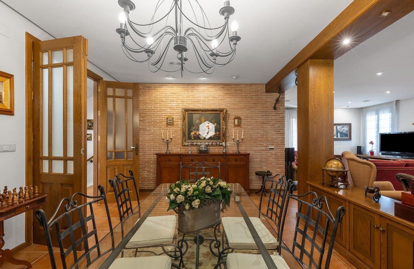 Tweedehands - Villa -
Torrevieja - La veleta