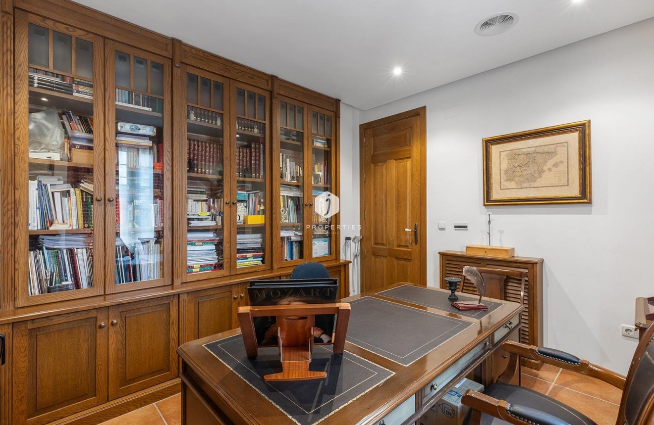 Tweedehands - Villa -
Torrevieja - La veleta