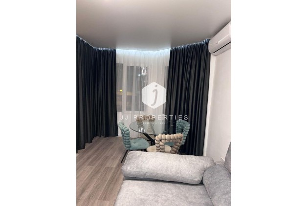 Tweedehands - Appartement / flat -
Torrevieja - Estacion de autobuses