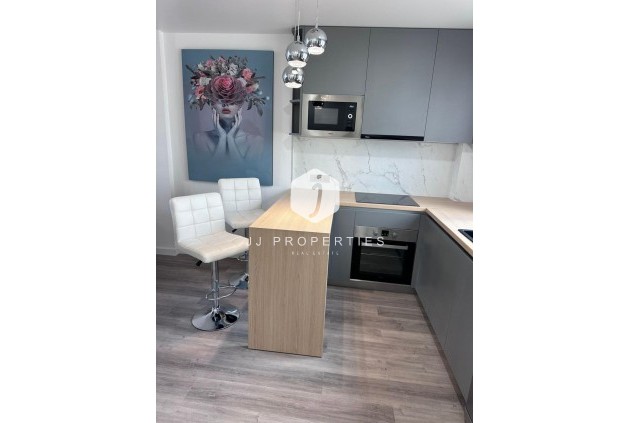 Tweedehands - Appartement / flat -
Torrevieja - Estacion de autobuses