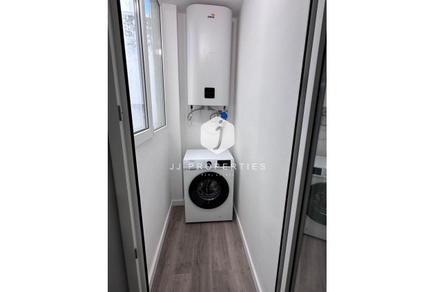 Tweedehands - Appartement / flat -
Torrevieja - Estacion de autobuses