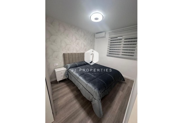 Tweedehands - Appartement / flat -
Torrevieja - Estacion de autobuses