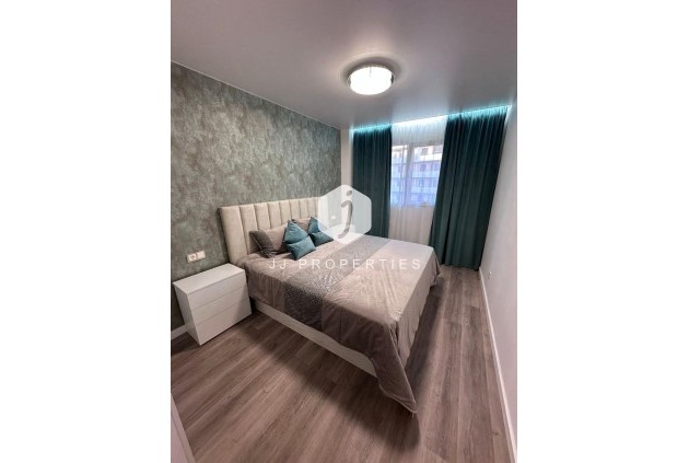 Tweedehands - Appartement / flat -
Torrevieja - Estacion de autobuses