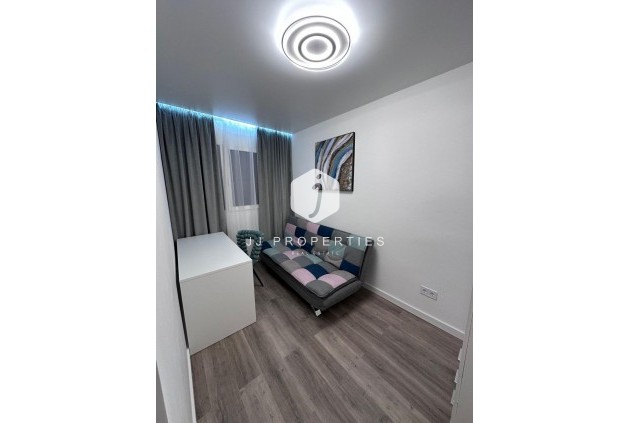 Tweedehands - Appartement / flat -
Torrevieja - Estacion de autobuses