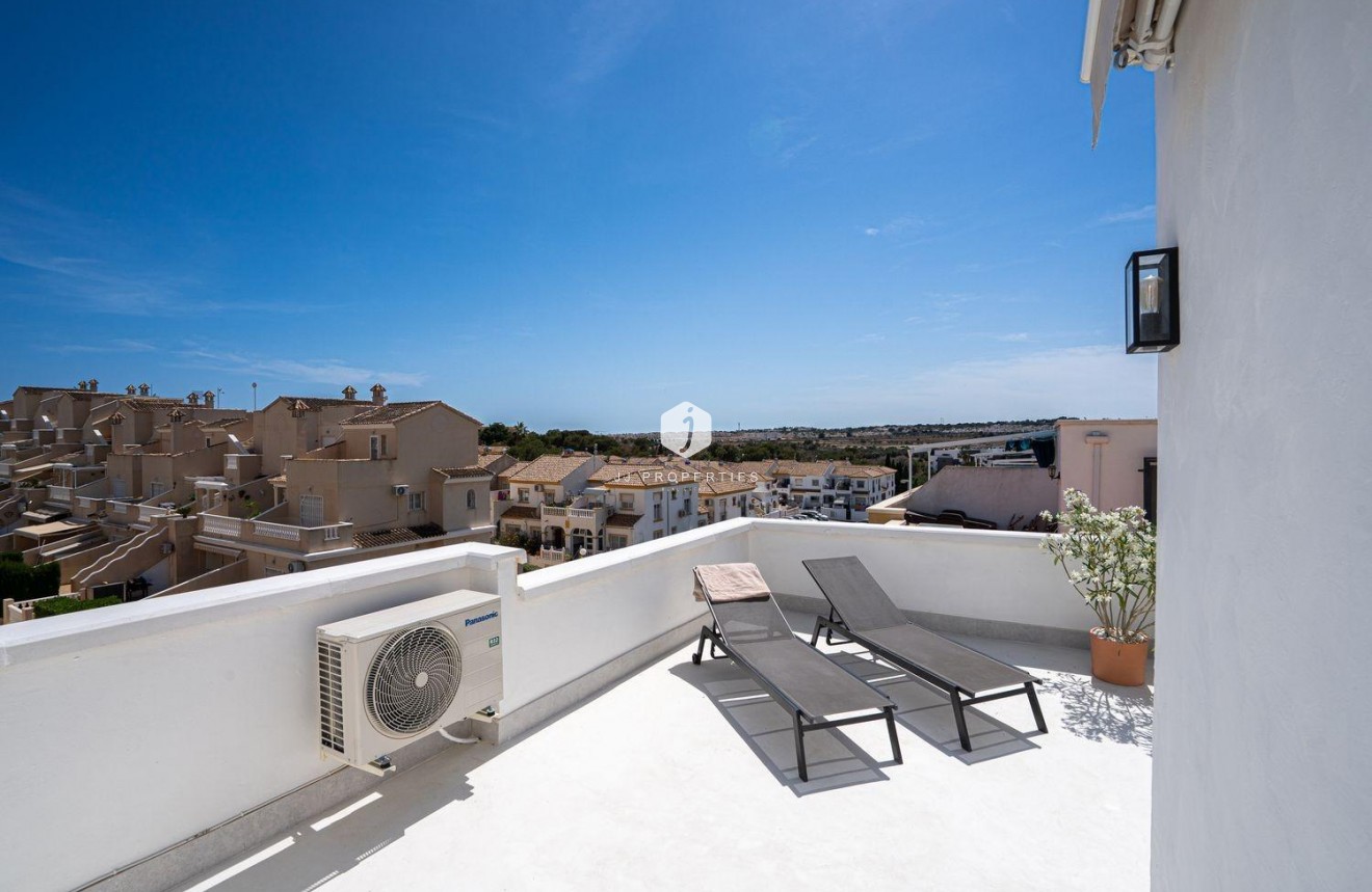 Tweedehands - Chalet -
Orihuela Costa - Los Almendros-la Florida