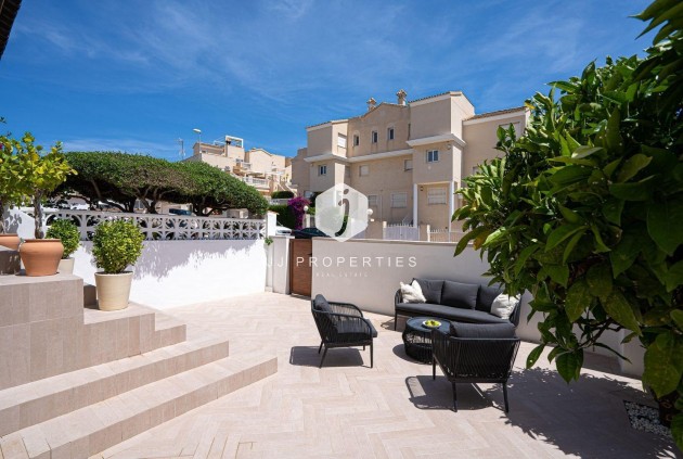 Tweedehands - Chalet -
Orihuela Costa - Los Almendros-la Florida