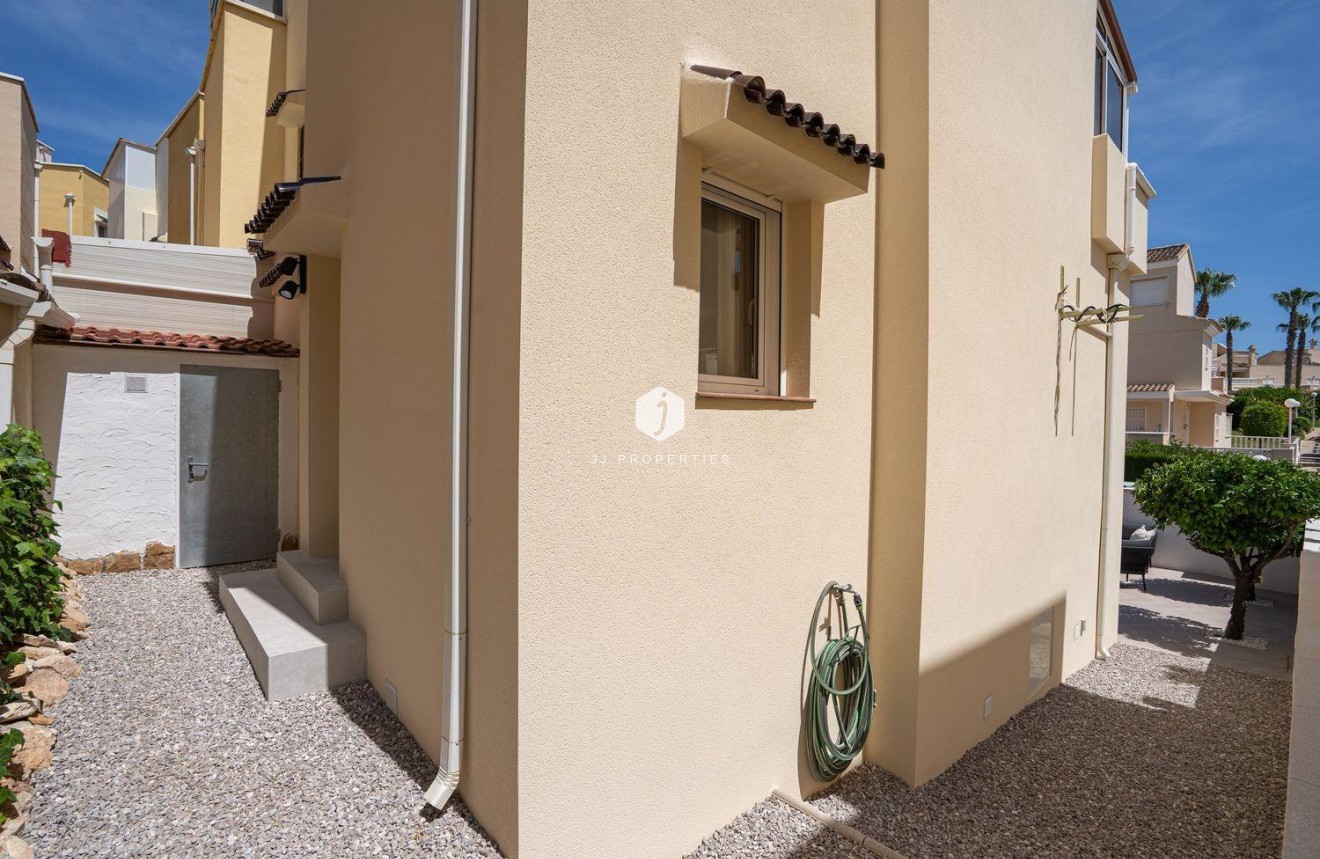 Tweedehands - Chalet -
Orihuela Costa - Los Almendros-la Florida