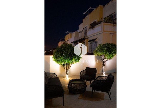 Tweedehands - Chalet -
Orihuela Costa - Los Almendros-la Florida