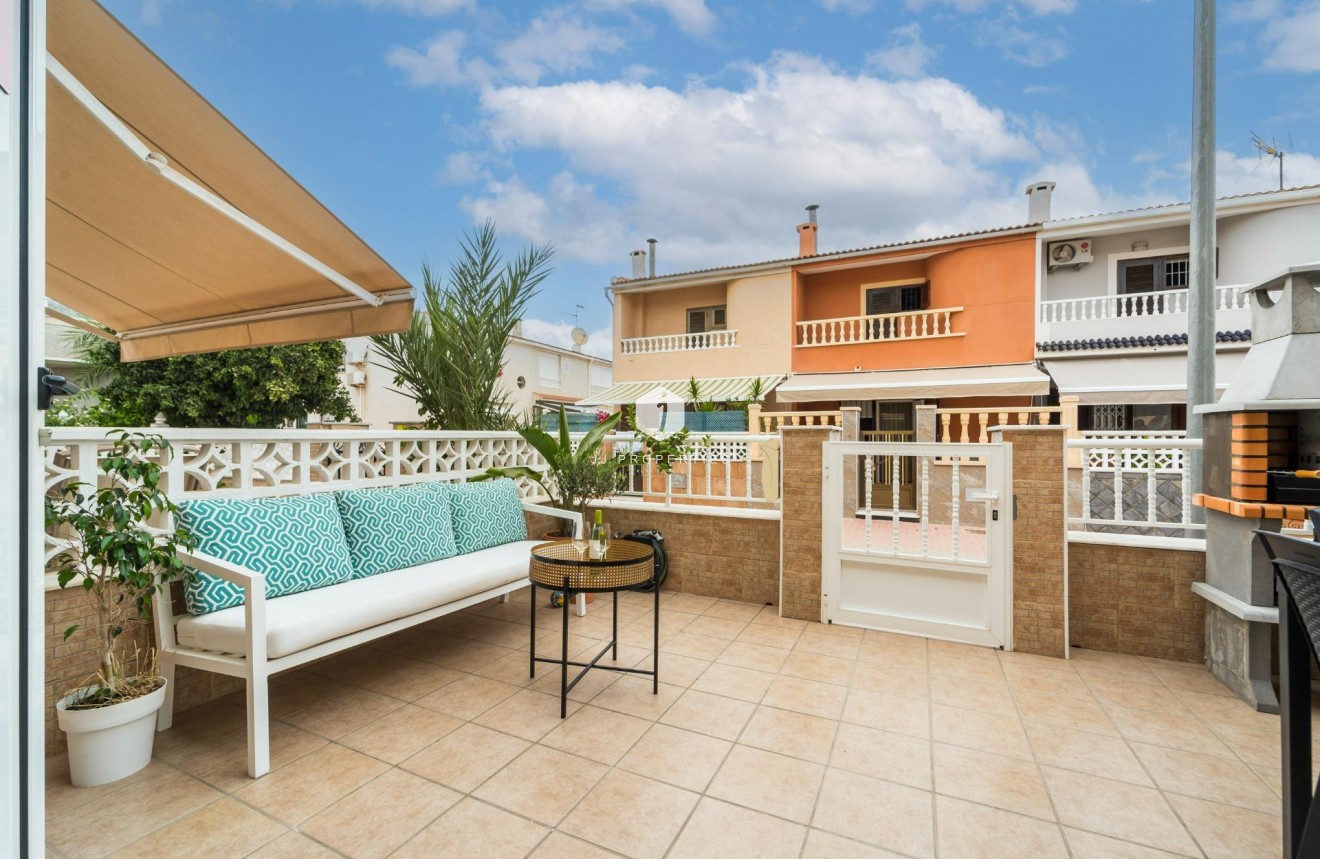 Tweedehands - duplex -
Torrevieja - Playa de los Naufragos