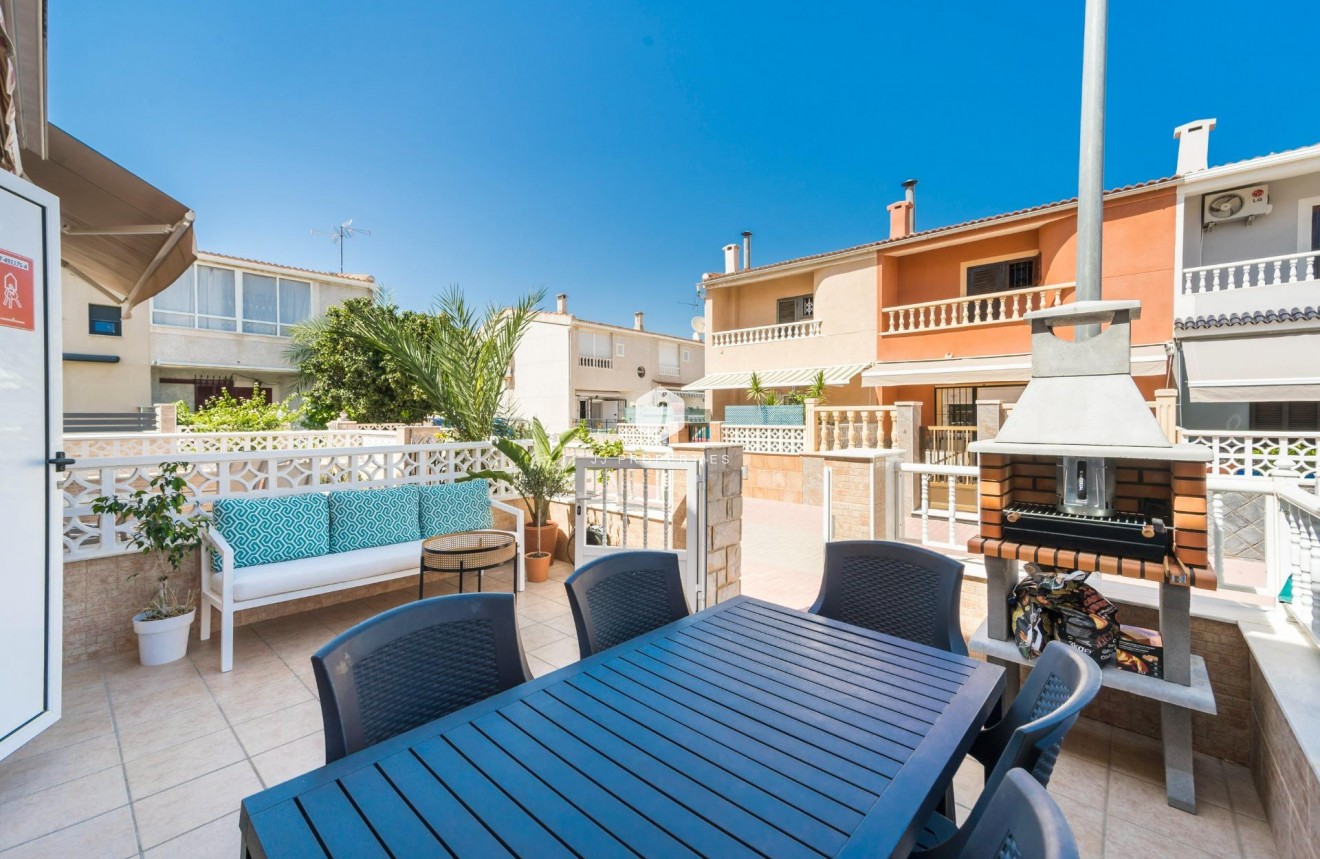 Tweedehands - duplex -
Torrevieja - Playa de los Naufragos