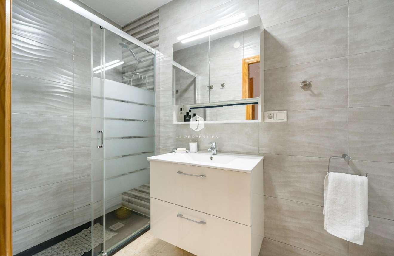 Tweedehands - duplex -
Torrevieja - Playa de los Naufragos