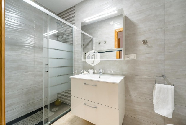 Tweedehands - duplex -
Torrevieja - Playa de los Naufragos