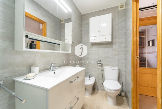 Tweedehands - duplex -
Torrevieja - Playa de los Naufragos