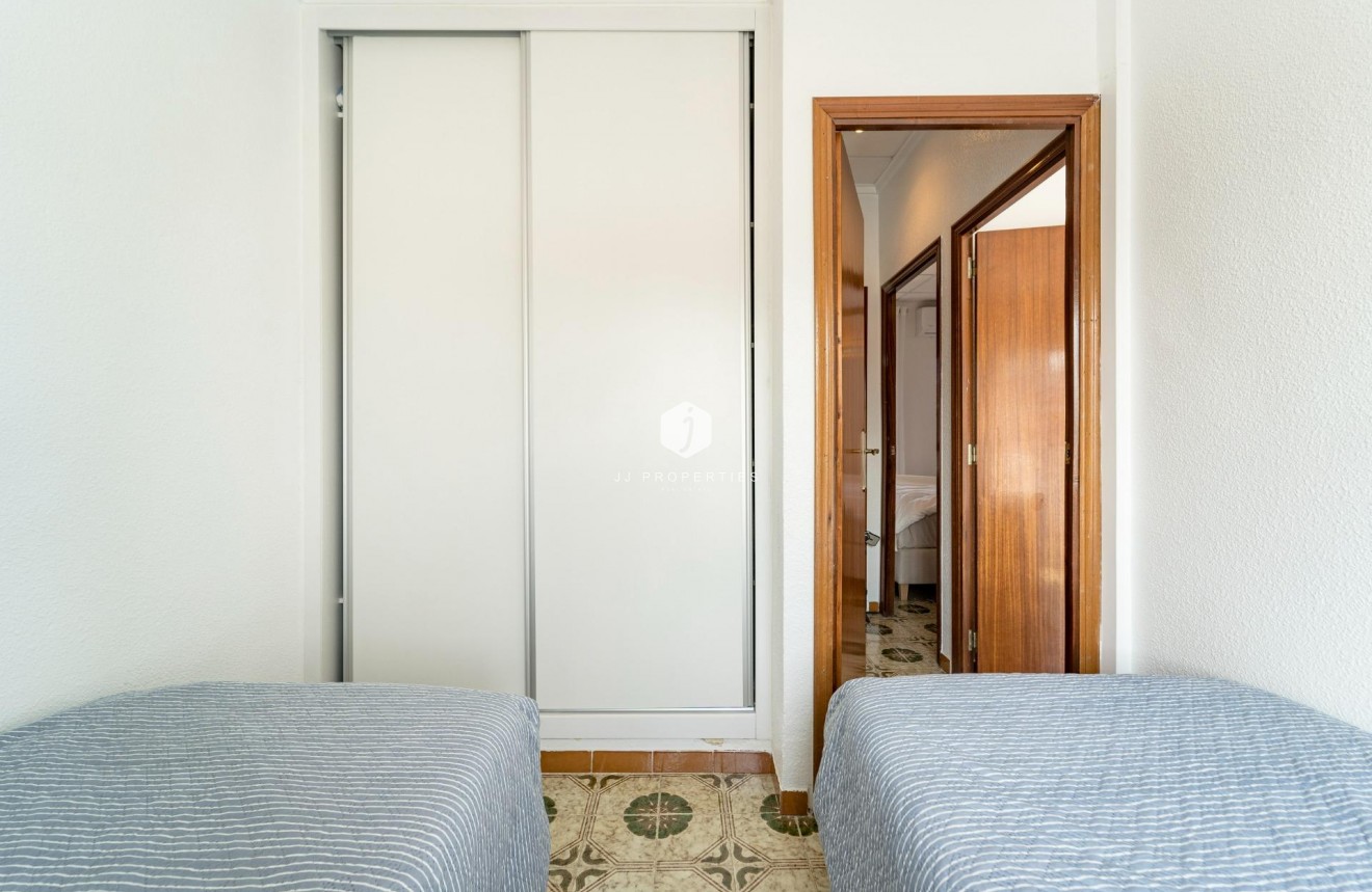 Tweedehands - duplex -
Torrevieja - Playa de los Naufragos