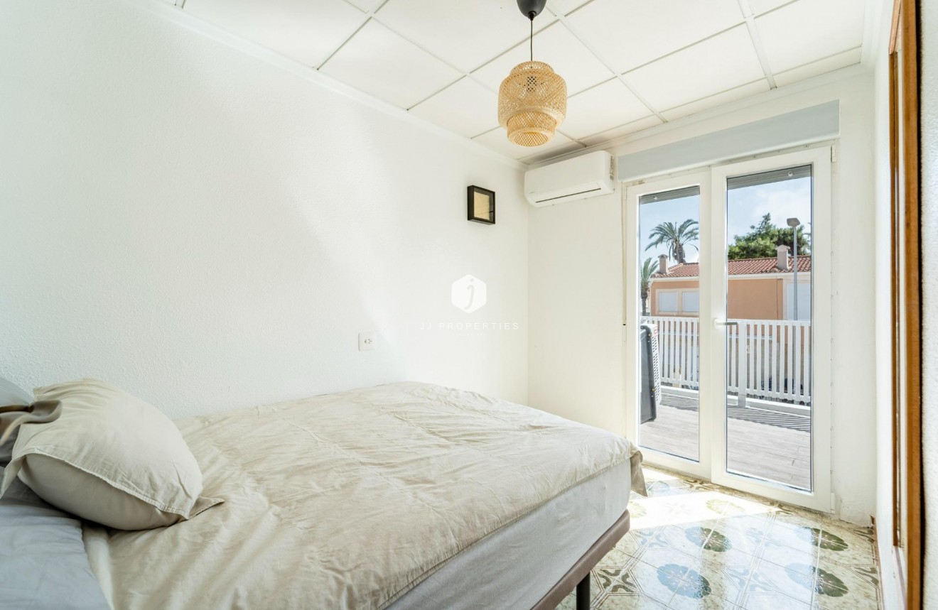 Tweedehands - duplex -
Torrevieja - Playa de los Naufragos