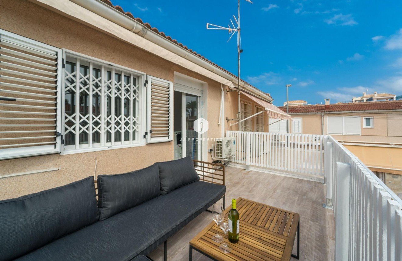Tweedehands - duplex -
Torrevieja - Playa de los Naufragos