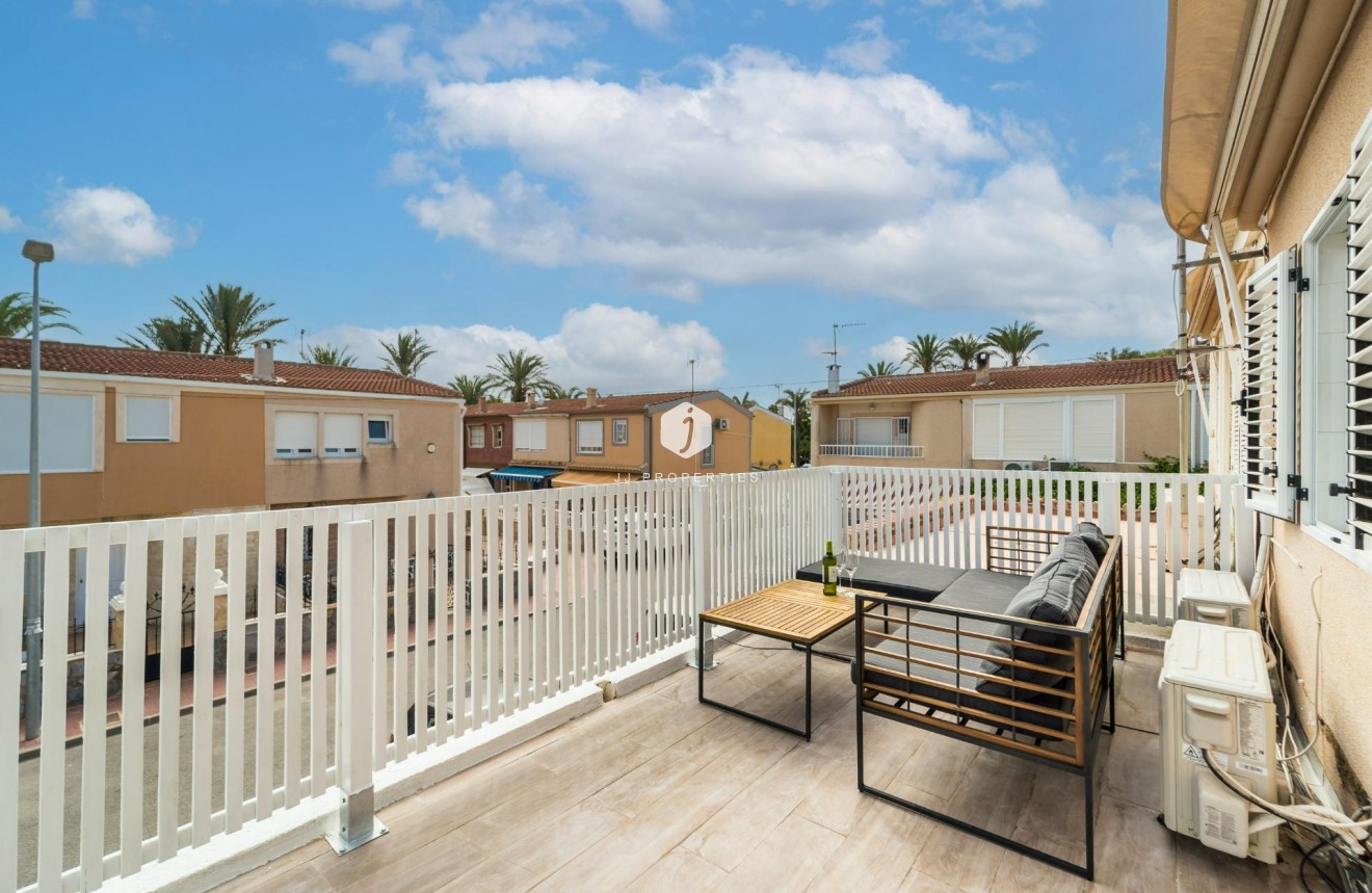 Tweedehands - duplex -
Torrevieja - Playa de los Naufragos