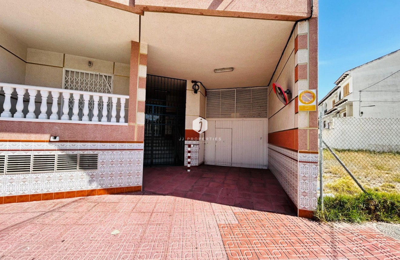 Tweedehands - Villa -
Torrevieja - Costa Blanca